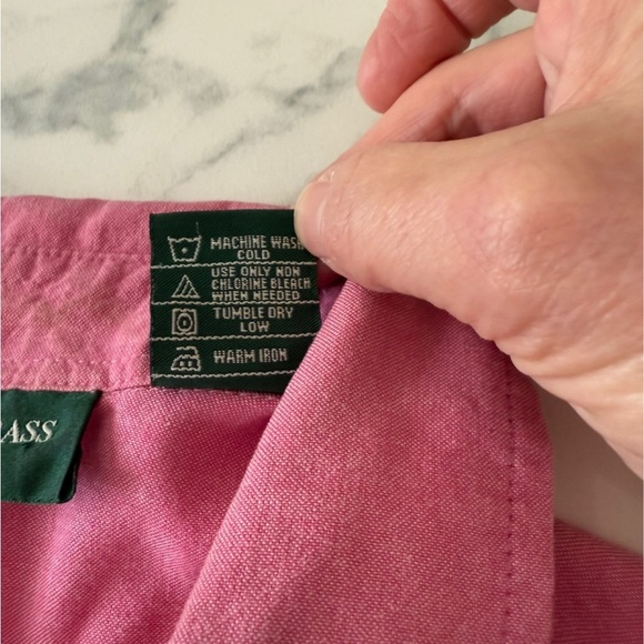 Lemongrass Studio Pink Button up blouse with Embroidered Roses. Size small - Picture 7 of 7